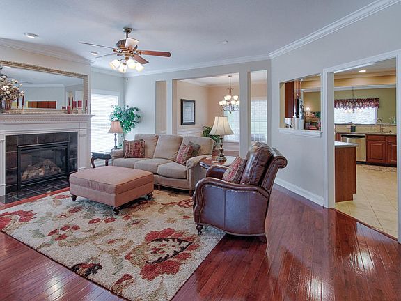 5th image of 9206 Scots Pine Ln
