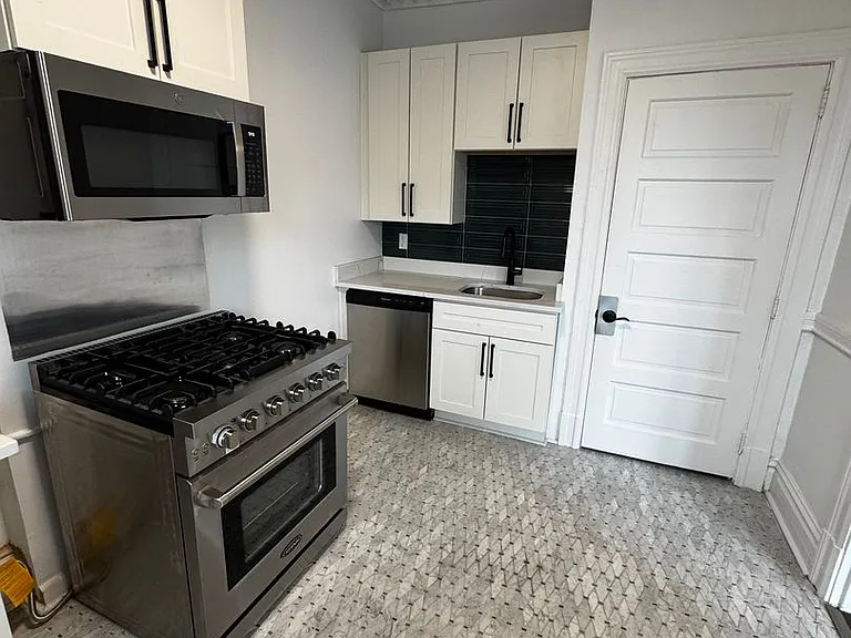 4901 Friendship Ave. — Photo 54