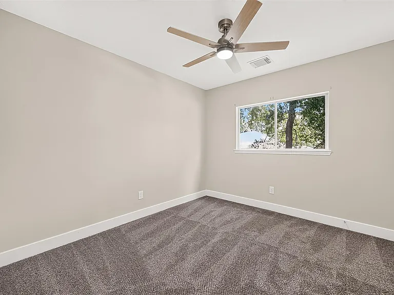 18174 Woodsdale Ct — Photo 21