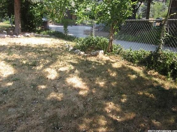 4th image of 3609 E Millcreek Canyon Rd