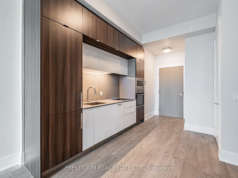 1 Edgewater Dr #202 — Photo 6