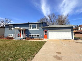 302 Mound St, Decorah, IA 52101