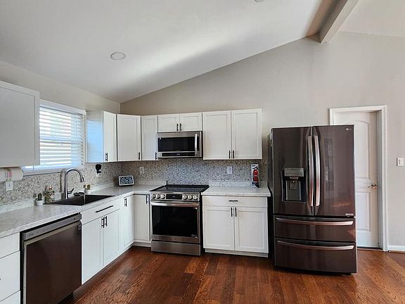 3rd image of 6660 Hunter Rd