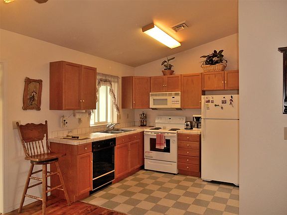 5th image of 16520 Valwood Pl