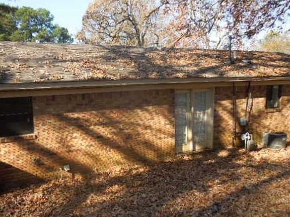 2nd image of 410 Woodland Dr