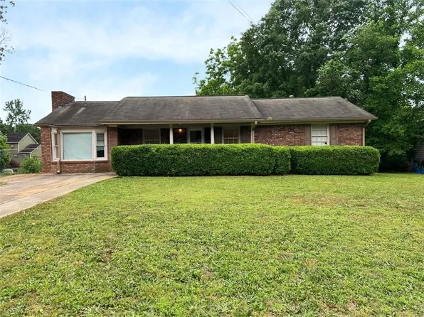 1294 Woodleigh Rd SW, Marietta, GA 30008