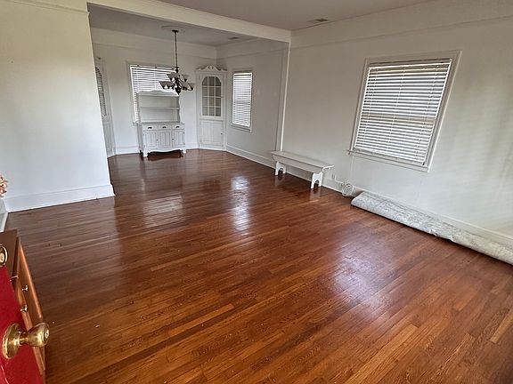 5th image of 980 Logtown Rd