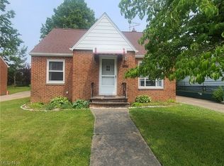 915 E 239th St, Euclid, OH