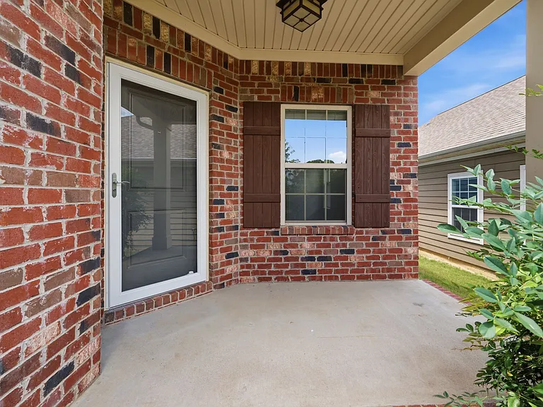 5003 Hemlock Ct — Photo 3