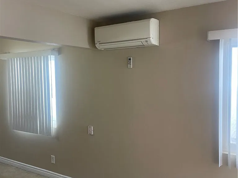 2217 S Grand Ave #2 — Photo 10