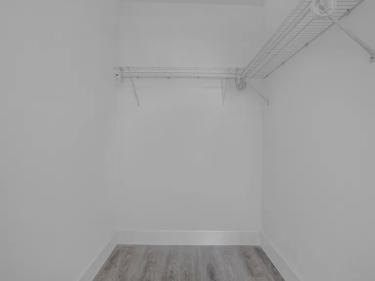 1536 Beekman — Photo 23