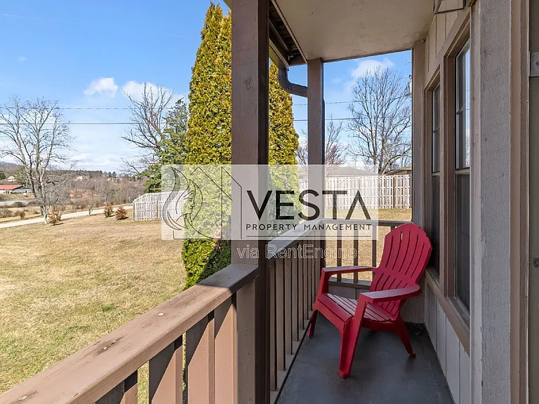 588 Ray Hill Rd #D — Photo 12