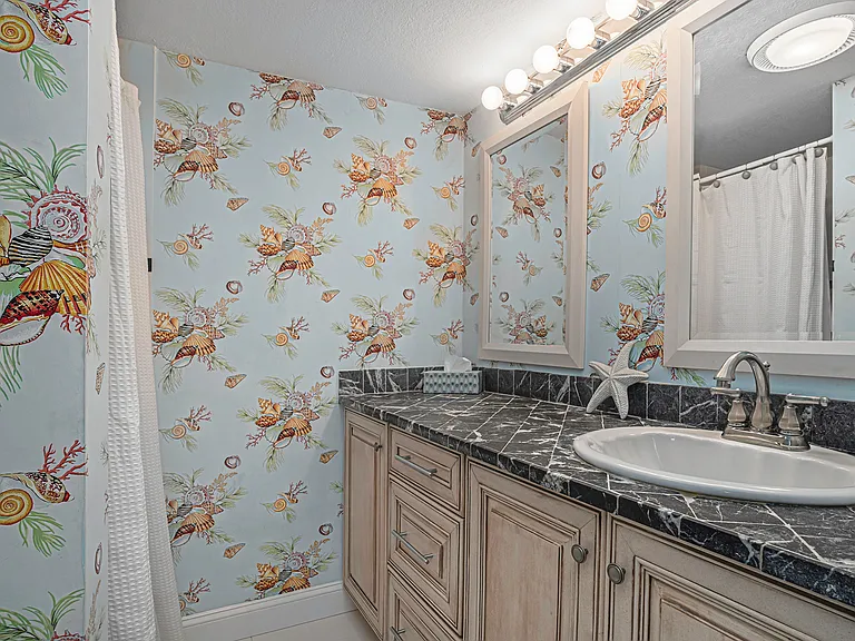 2000 Gulf Blvd #3 — Photo 19