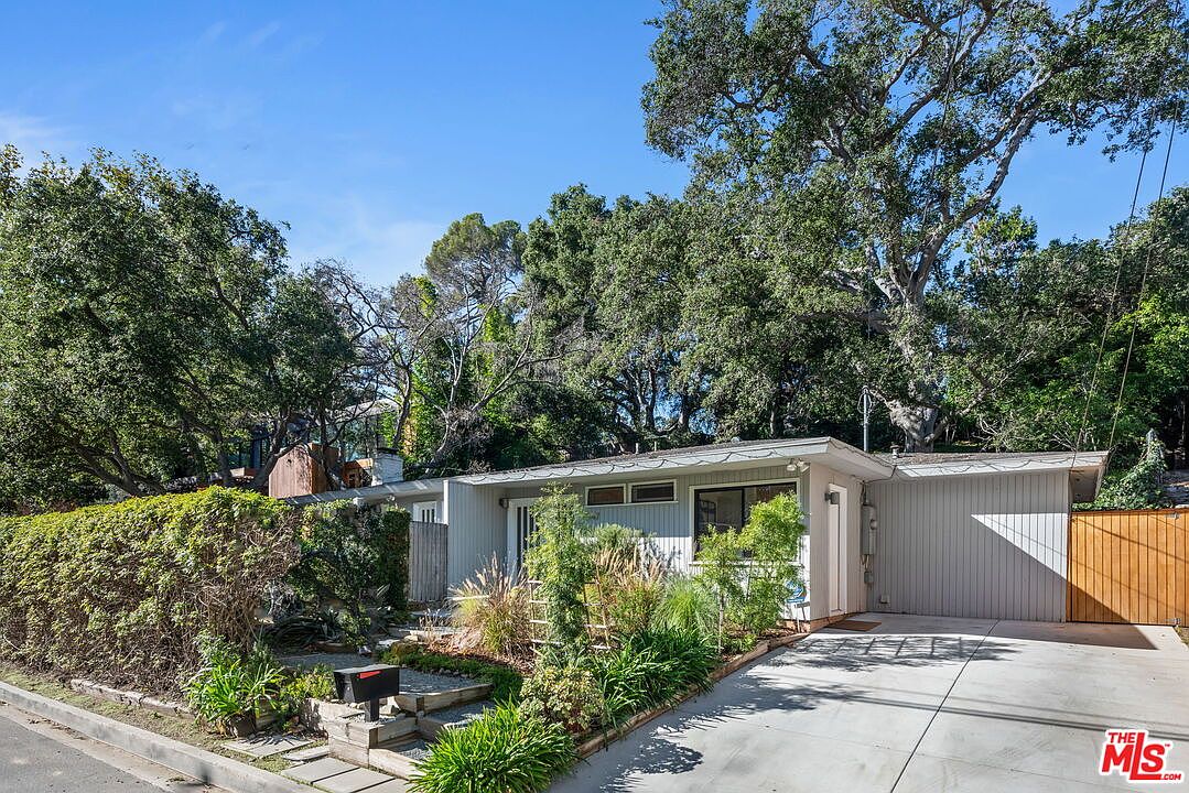 747 Brooktree Rd, Pacific Palisades, CA 90272 | MLS #24-397477 | Zillow