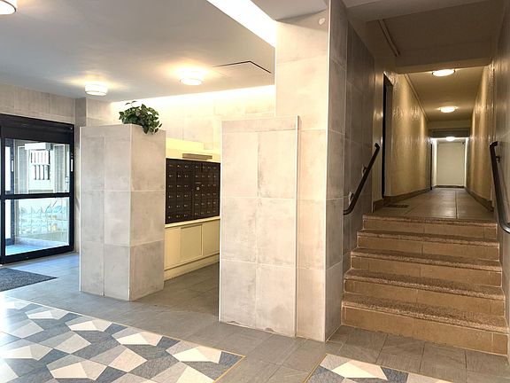 4th image of 1100 Warburton Ave APT 1M