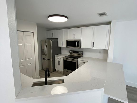 4th image of 20707 SW 81st Pl