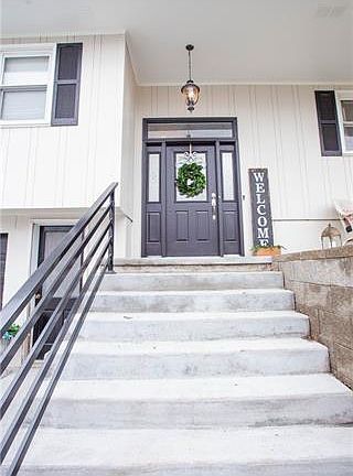 4th image of 19 Bear Cir