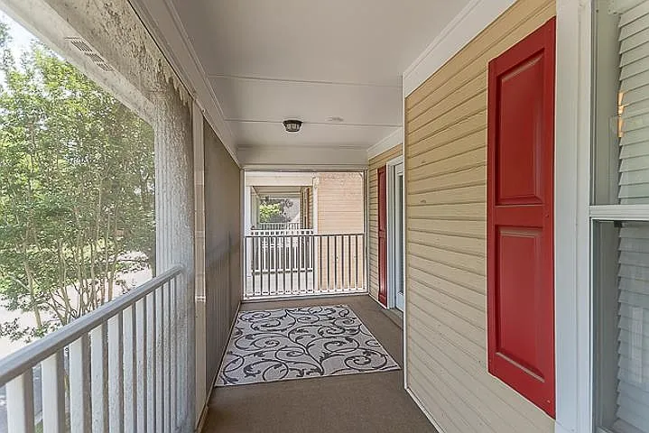 1459 Down River Dr — Photo 4