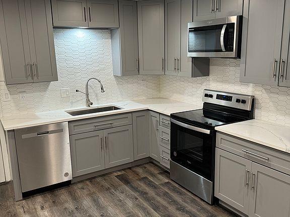 3rd image of 5311 Fleetwood Oaks Ave APT 169