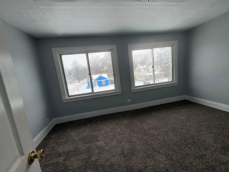 1007 Elbon Rd — Photo 4