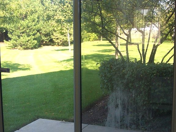 4th image of 640 E Thornhill Ln #640