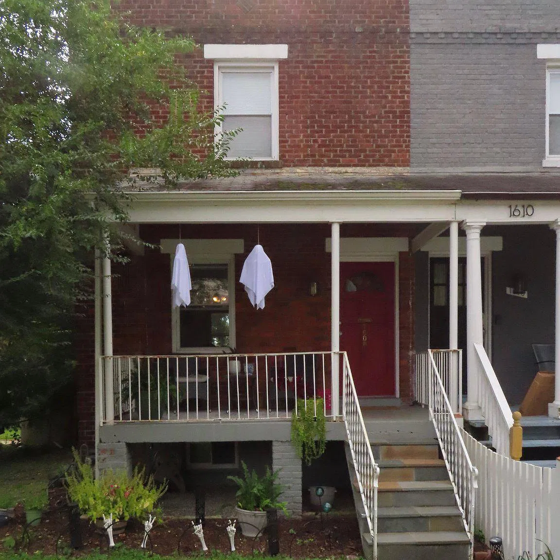 3 bed, 2.0 bath, 1216 sqft, $3,300 — Photo 1