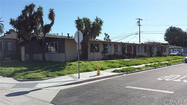 Corner at Sartori and Cravens, five in-line one-bedroom units