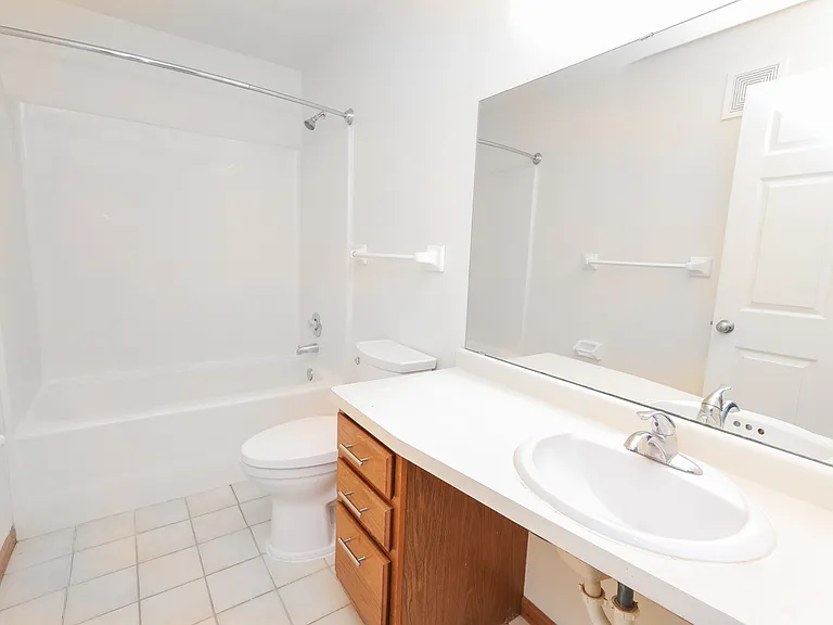 Kaposia Valley Apartments — Photo 41