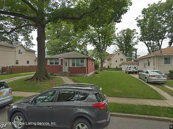 3rd image of 114 Crafton Ave