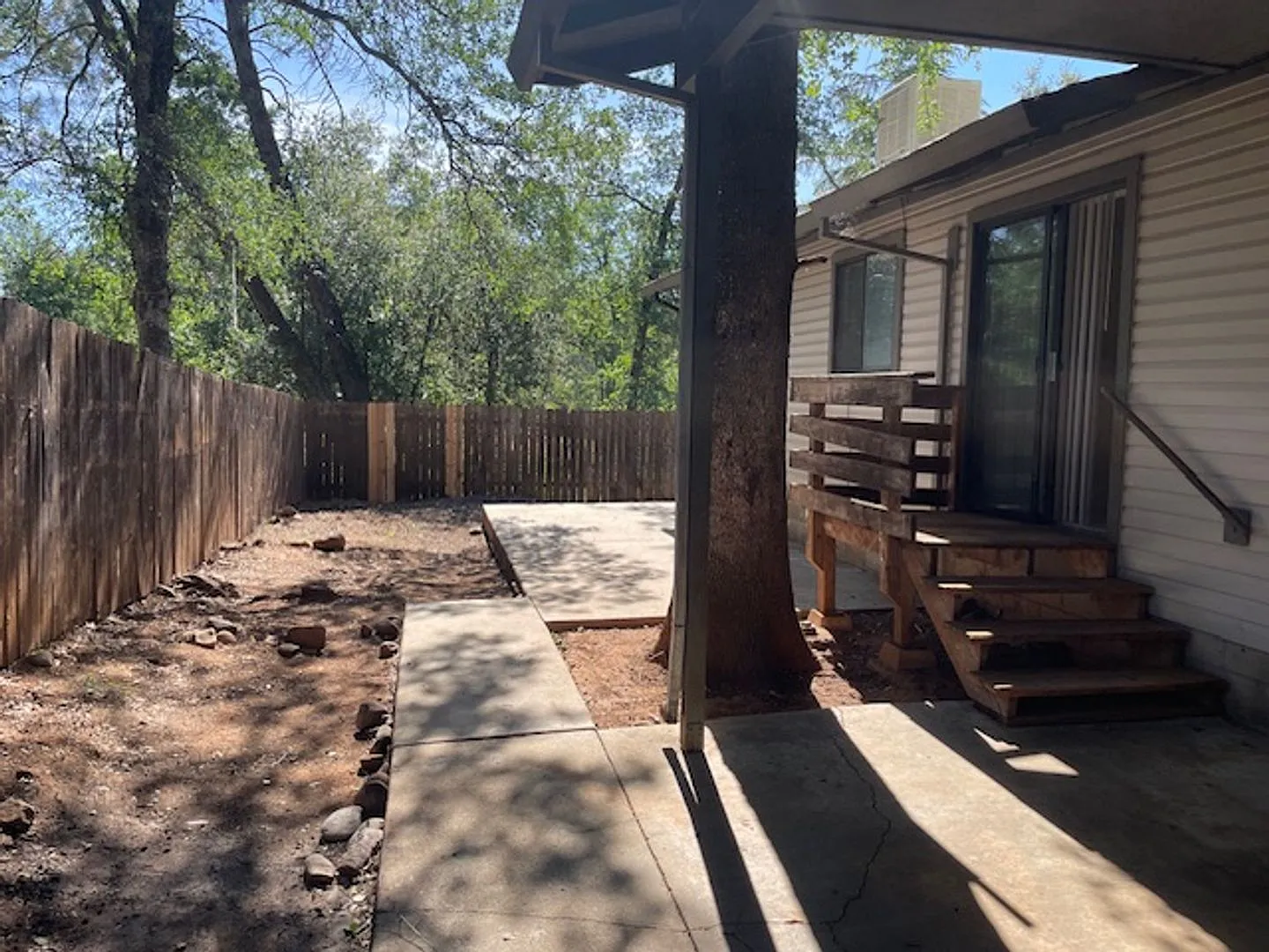 Shasta Lake Home with new LVP!! — Photo 3