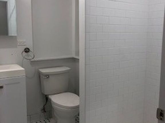 4th image of 512 E 188th St #4B-2Ba