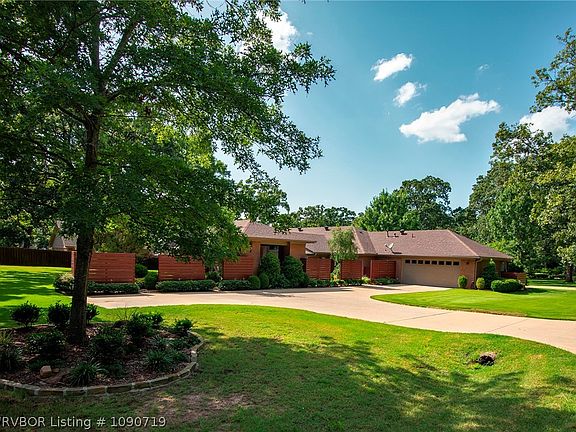 4th image of 6228 Gordon Ln