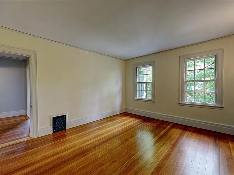16 Elton St — Photo 13