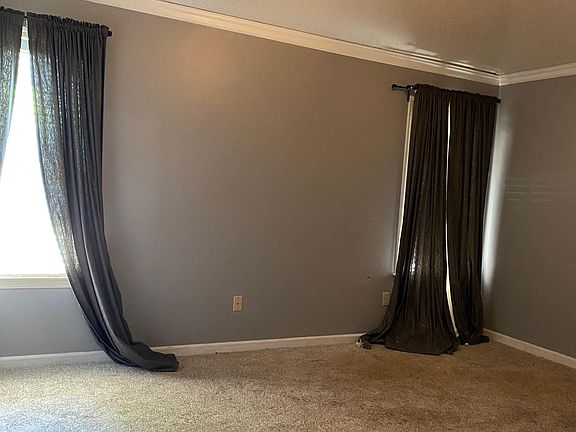 5th image of 9029 Pepper Hollow Ct