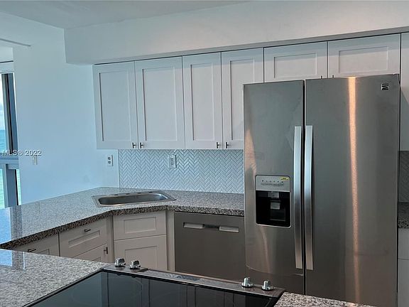 4th image of 2655 Collins Ave APT 1612