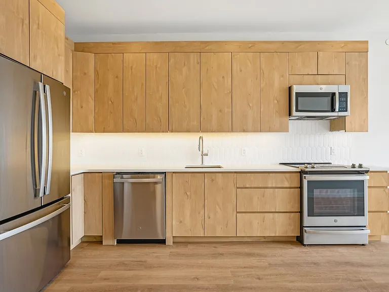 1 bedroom and den kitchen