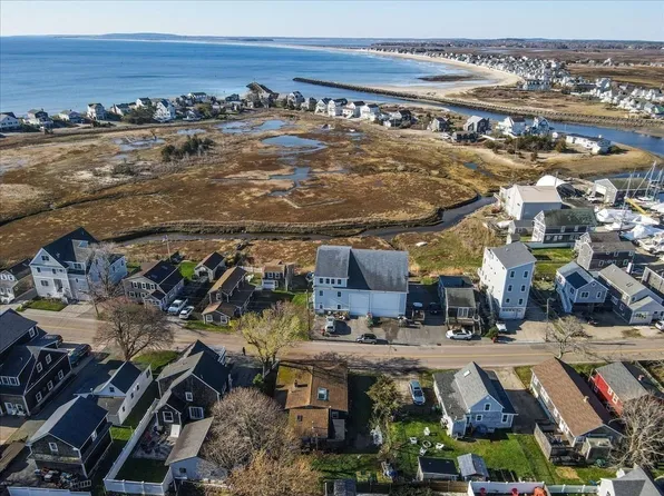 64 Central St, Marshfield, MA 02050