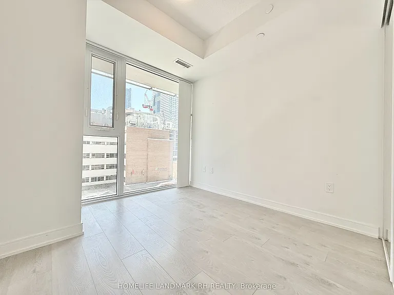50 Wellesley St E #608 — Photo 8