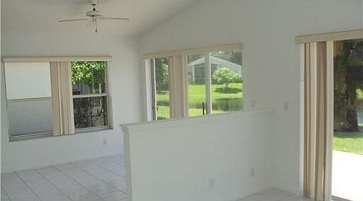 4th image of 14914 SW 15th St