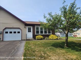 7 Norwich Dr #B, Manchester Township, NJ 08759