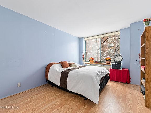 4th image of 21 S End Ave APT 335