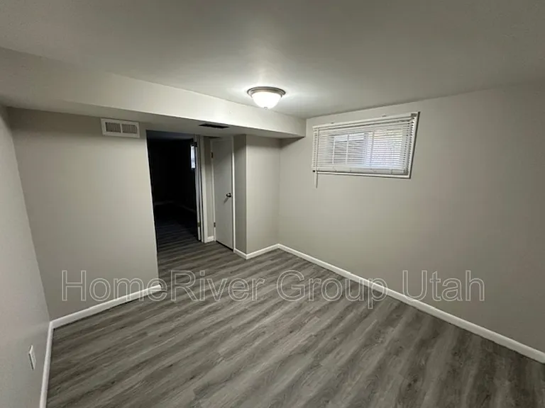 2051 E 2700 S #B — Photo 6
