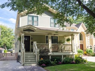 838 Belleforte Ave, Oak Park, IL 60302