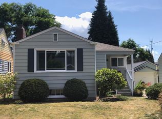 1041 NE 90th St, Seattle, WA 98115