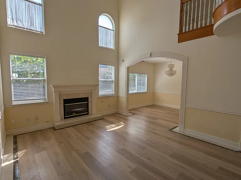 769 Russell Ave — Photo 2