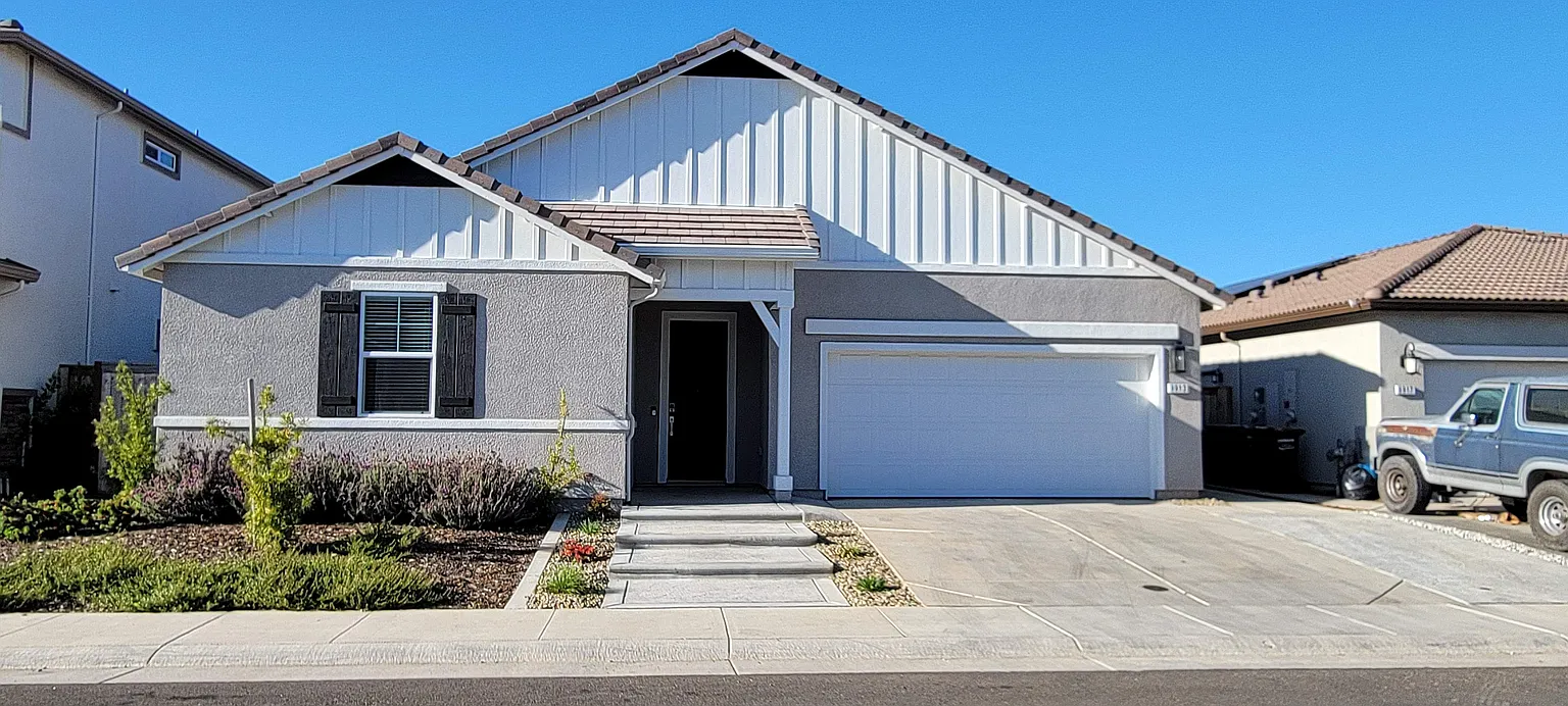 9913 Jeff Handy Dr photo 1