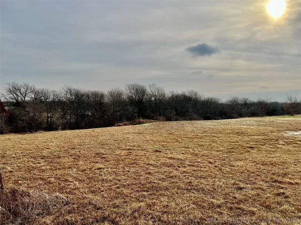 10276 Jaybird Ln, Kingston, OK 73439