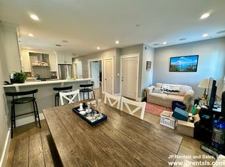 88 Rossmore Rd FLOOR 3, Jamaica Plain, MA 02130