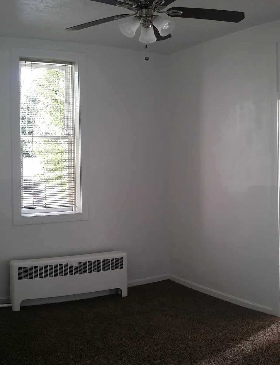 Building Photo - 546 E 100 S #8