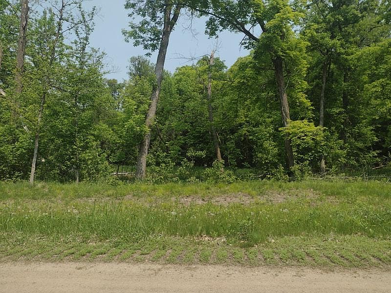 1st image of 3 Crystal Beach Ln